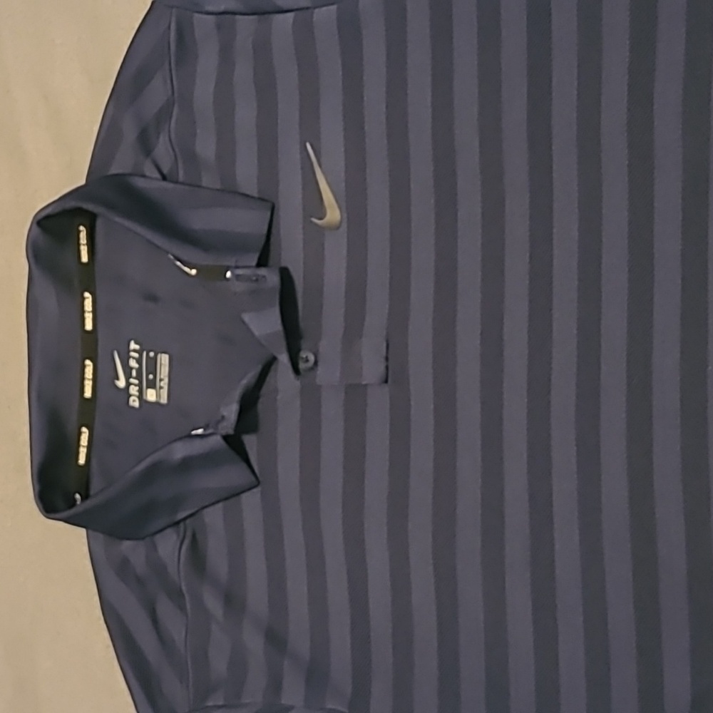 Nike Golf Shirt. Size L